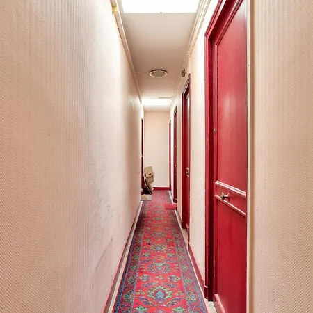 Cosy In The 8th Arr 4 Min From Rome Metro * פריז